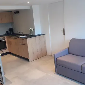 Entier 4 Personnes Sur Saone , Villefranche-sur-Saône France